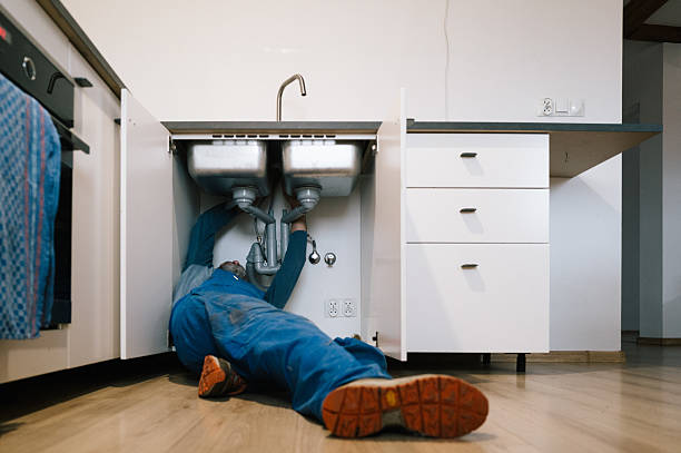 Professional Leak Detection technician working in Maplecrest, NY